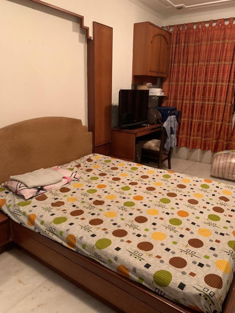 2 BHK Semi Furnished in Himalaya Building , Worli